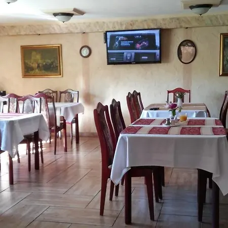 Couette-café Gersona 3*